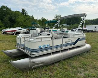 Pontoon Boat