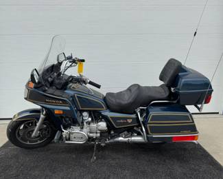 Honda Gold Wing GL1200 Motorcycle