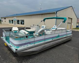 Pontoon Boat