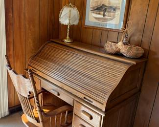 Rolltop Desk Vintage with chair