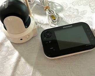 Samsung Baby monitoring camera with all the whistles!