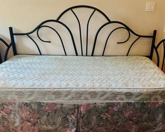 Black iron trundle bed