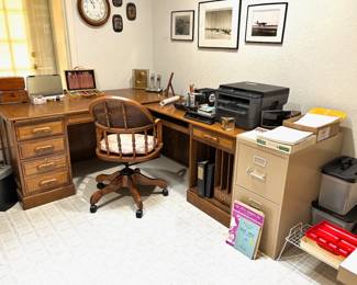 Nice Desk/W Return