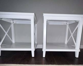 02 Matching White Tables by Trend Sourcing