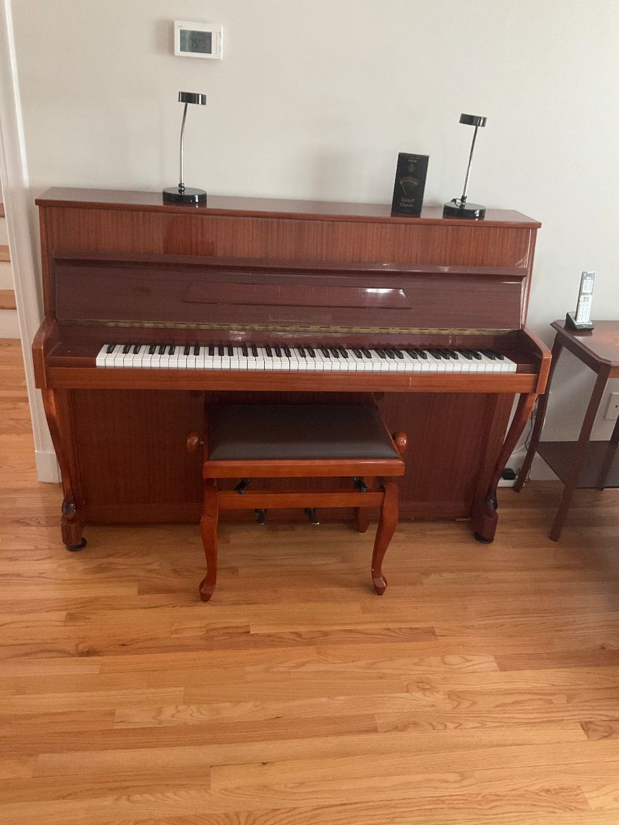 WONDERFUL UPRIGHT PIANO