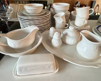 Pfaltgraff Heritage Dish Set