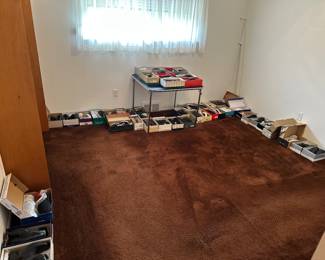 Tons of high-end women’s shoes size 8 to 8.5