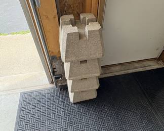 Patio support blocks