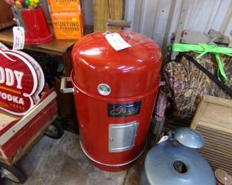 Brand new/never used Charcoal smoker 