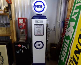 Pure repop Gas Pump, lights up when plugged in