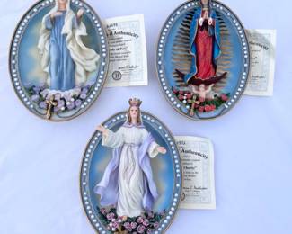 145 BradfordExchangeVisionsOurBlessedMother3DimensionalPlatesLot