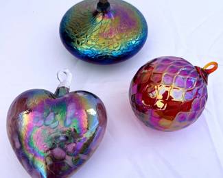 136 ArtGlassOrnamentsandIridescentGlassOilCandle