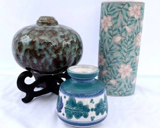 132 TurquoiseHuedPotteryLot