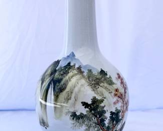 167 ChineseHandPaintedBulbShapedVasebyZhonghuTaociCoc1960s