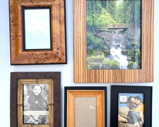 73 NaturalWoodStyledPhotoFrames