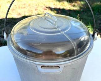 18 12QuartGuardianServiceAluminumStockPotwithGlassLid