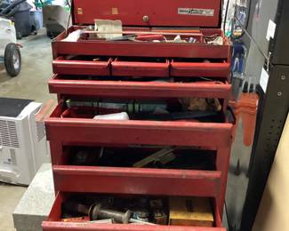 CRAFTSMAN TOOLBOX w TOOLS