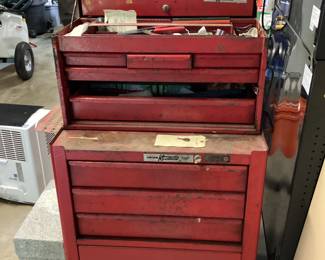 CRAFTSMAN TOOLBOX w TOOLS