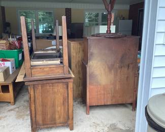 DOVETAIL CHEST OF DRAWERS