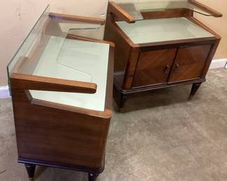 PAIR OF VTG. BURL WOOD ITALIAN BEDSIDE NIGHTSTANDS w GLASS SHELF NO SHIPPING PICKUP ONLY