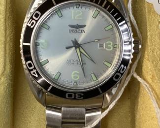 INVICTA PRO DIVER OFFSHORE 4794 AUTOMATIC WATCH 300M WATER RESISTANT, WITH BOX