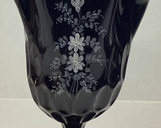  1972 FENTON BLACK AMETHYST HANDKERCHIEF THUMBPRINT VASE, HAND PAINTED