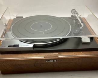 1970 PIONEER PL-41 BELT DRIVE TURNTABLE RECORD PLAYER IN GOOD WORKING CONDITION, PIONEER ELECTRONIC CORPORATION, MADE IN JAPAN
