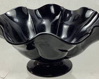  BLACK SCALLOPED EDGE GLASS PEDESTAL BOWL