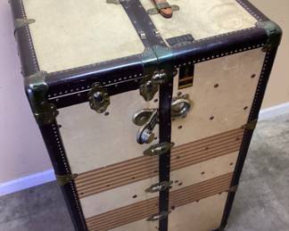 VTG. OSHKOSH CHIEF WARDROBE STEAMER TRUNK