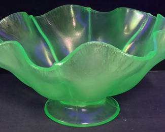 1929 FENTON URANIUM STRETCH GLASS PEDESTAL BOWL