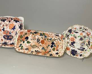Staffordshire Early-19th Century Imari Ware Platters: (2) Likely Coalport, With (1) C 1950s Royal Cauldron 
