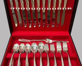 Wm. Rogers Mfg. Co. "Lady Jacqueline" Silver Plate Flatware Set 
