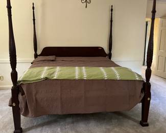 4 POSTER KING E BED
