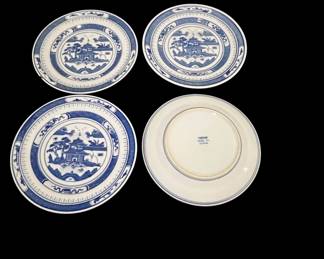 Blue and white chinoiserie plates