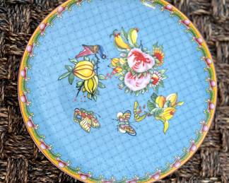7.5 inch plate - Elegant Famille Rose–inspired fine bone china plate sets — includes charger, dinner, appetizer, and bread sizes. Each pattern is richly hand-detailed with florals, birds, and butterflies in the classic Famille Rose palette. Sold in coordinated sets of 4. Not Williams Sonoma, though similar in style — these are higher quality and not mass produced. Beautiful for display or formal dining.