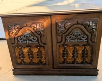Vintage End Table - matches coffee table