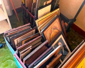 A large collection of frames