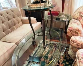 Nice glass top end and coffee tables!