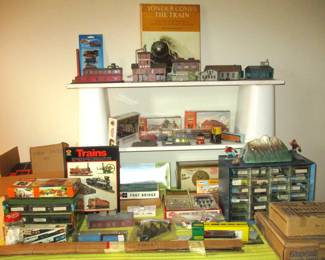 Large Collection of N 9 Gauge Model Railway Items