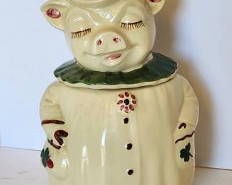 Smiley & Winnie Pig Shawnee cookie jars, pitchers & S&P shakers