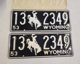 Many early Wyoming, Nebraska and other license plates
