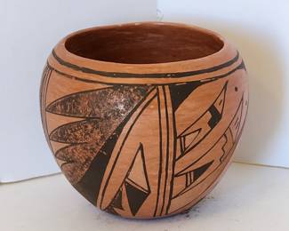 Hopi migration pattern pot by Rachel Sahmie