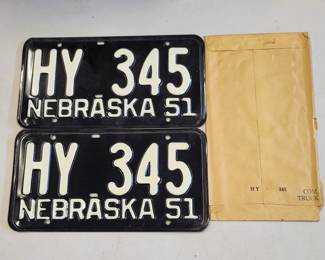 Many early Wyoming, Nebraska and other license plates