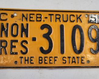 Many early Wyoming, Nebraska and other license plates