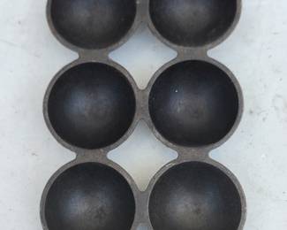 BIG collection of Griswold, Wagner & other cast iron cookware including many rare pieces