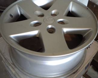 Set of 4 aluminum Jeep wheels