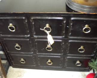 3 drawer chest