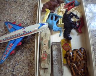 Old toys  Red Goose Shoes Whistle