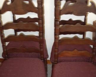 Set of 4 great chairs