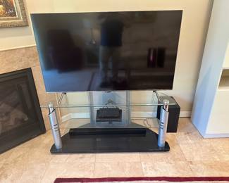 NEW 55" SAMSUNG QLED SMART FLAT SCREEN TV - MODEL #QN55Q65FNT WITH SAMSUNG SOUND BAR AND SUB WOOFER, SILVER STAND